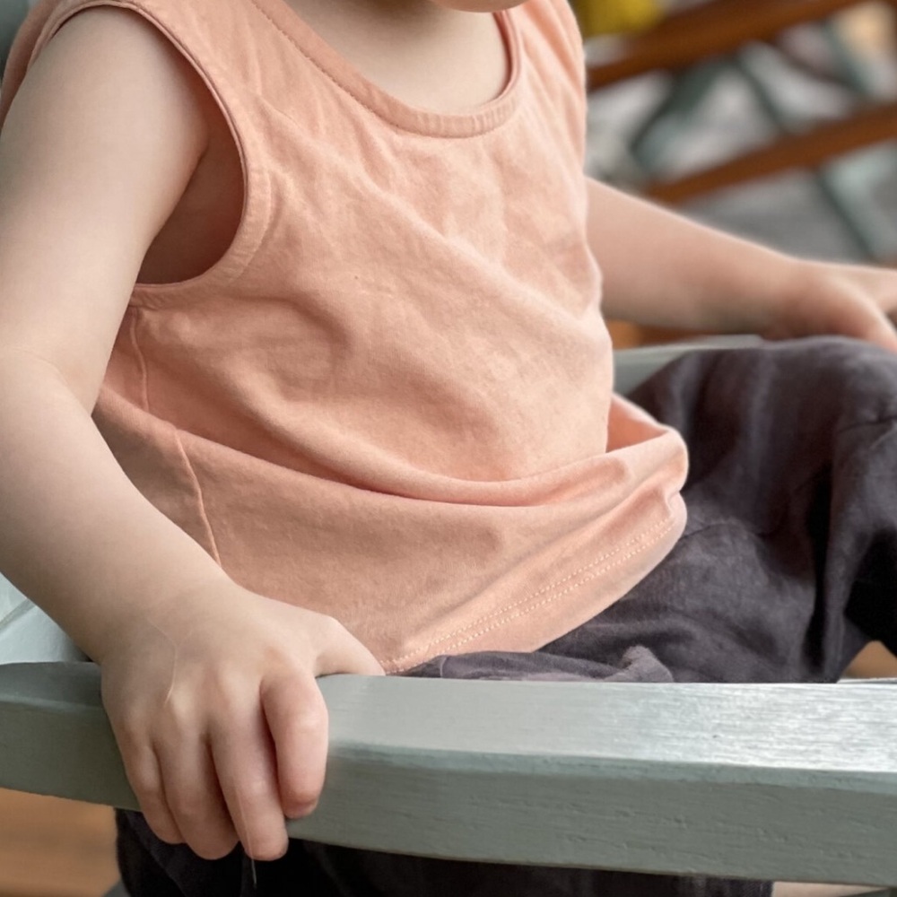 Gray Label peach tank